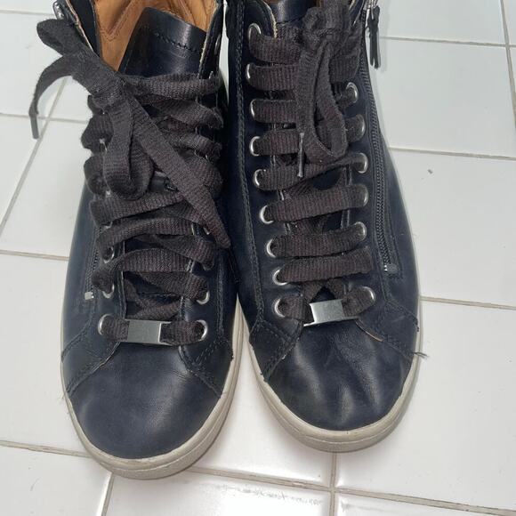Ugg Olive Lace Up Leather Hi Top Sneaker Size 9 - Picture 4 of 6